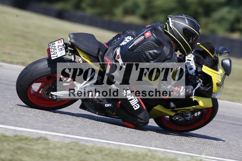 /Archiv-2025/49 26.08.2025 Cornu Master School ADR/blau-bleu/78